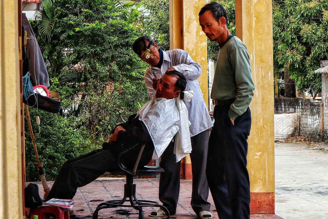 Emo Style Haircut: How to Achieve the Ultimate Edgy Emo Look 4 How to Style Your Emo Haircut?