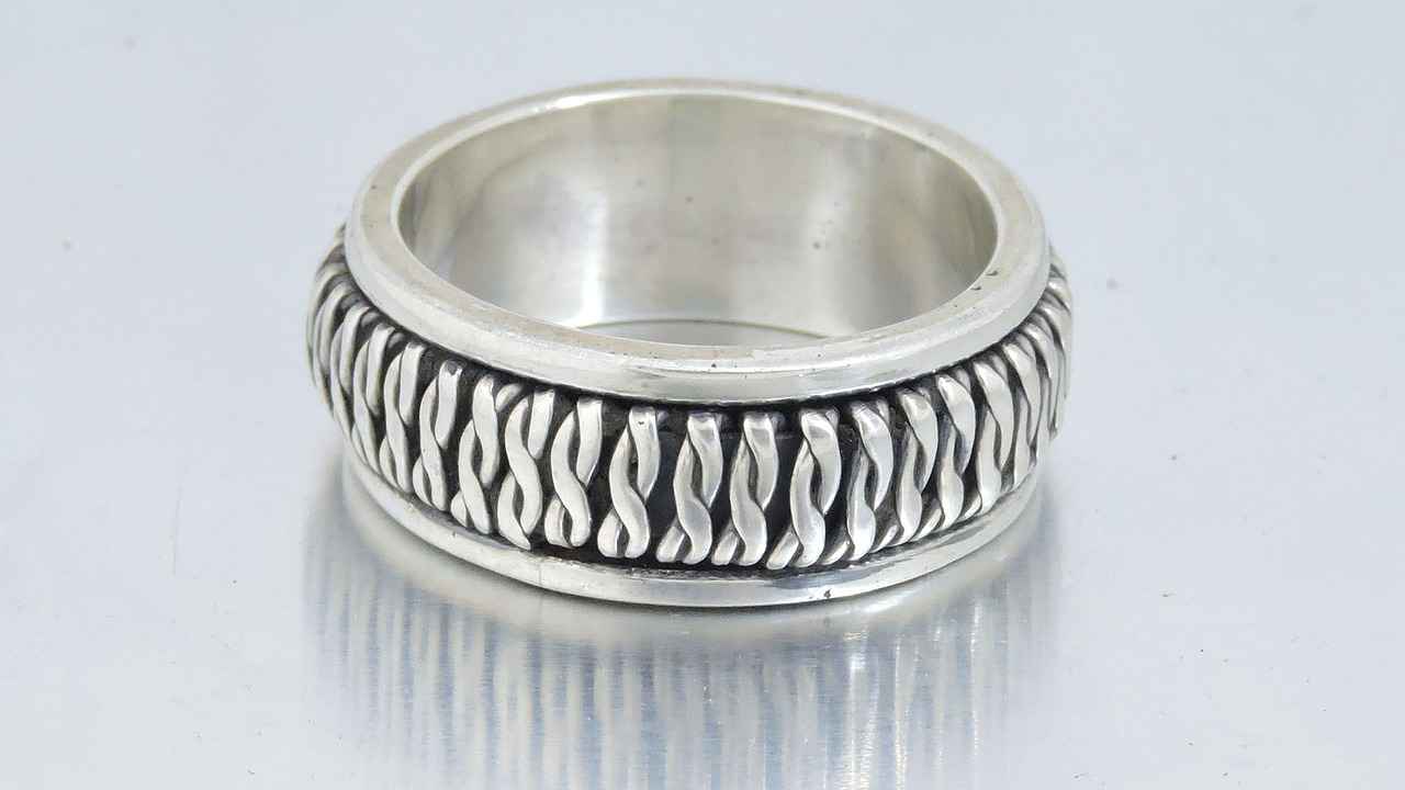 Engraving Ideas for Engagement & Wedding Rings 1 What Are Popular Engraving Ideas for Rings?