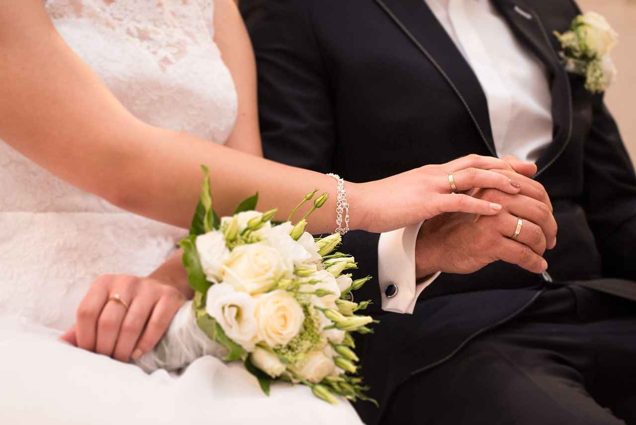 Engraving Ideas for Engagement & Wedding Rings 6 How to Care for Engraved Rings?
