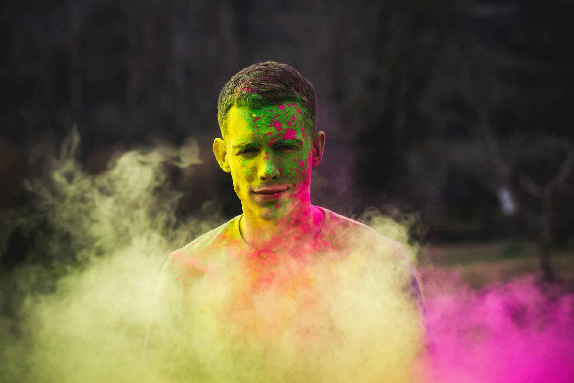 What to Expect at Holi Events?