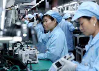 Experts Warn Trump Tariffs Won’t Boost US Manufacturing Expansion experts-warn-trump-tariffs-wont-boost-us-manufacturing-expansion