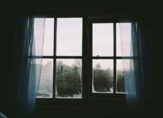 Explore the Beauty of Bed Head Wall Designs for a Chic Bedroom Explore the Beauty of Bed Head Wall Designs for a Chic Bedroom