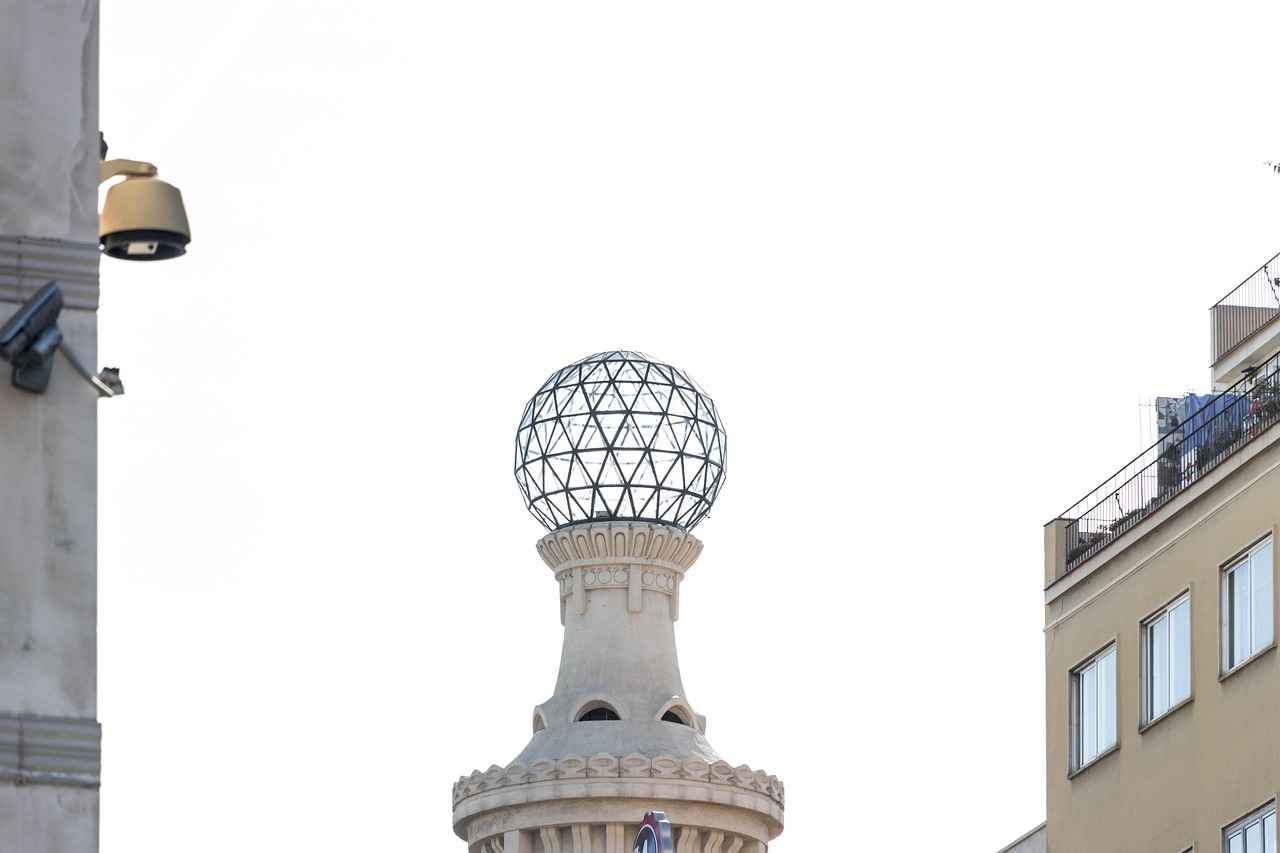 Explore the Best Round Bed Designs for Your Bedroom 3 Popular Styles of Round Beds