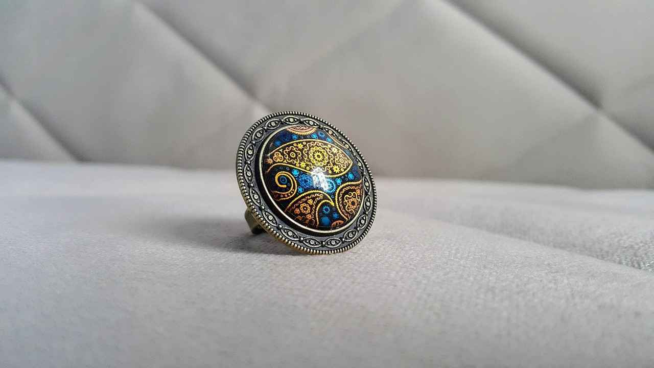 Maintaining Your Faux Pearl Necklace