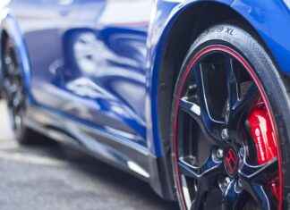 Features and Specs of the 2012 Honda Civic LX Features and Specs of the 2012 Honda Civic LX