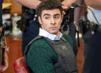 Federal Prosecutors Pursue Death Penalty for CEO Killer Luigi Mangione federal-prosecutors-pursue-death-penalty-for-ceo-killer-luigi-mangione