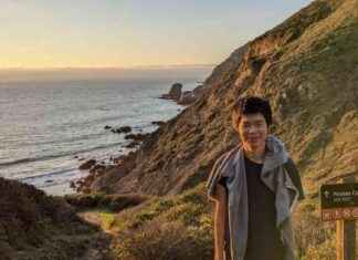 Google Employee Sues Colleges for Anti-Asian Discrimination google-employee-sues-colleges-for-anti-asian-discrimination