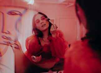 Got Any Nudes? The Meme That Broke Reddit Explained Got Any Nudes? The Meme That Broke Reddit Explained