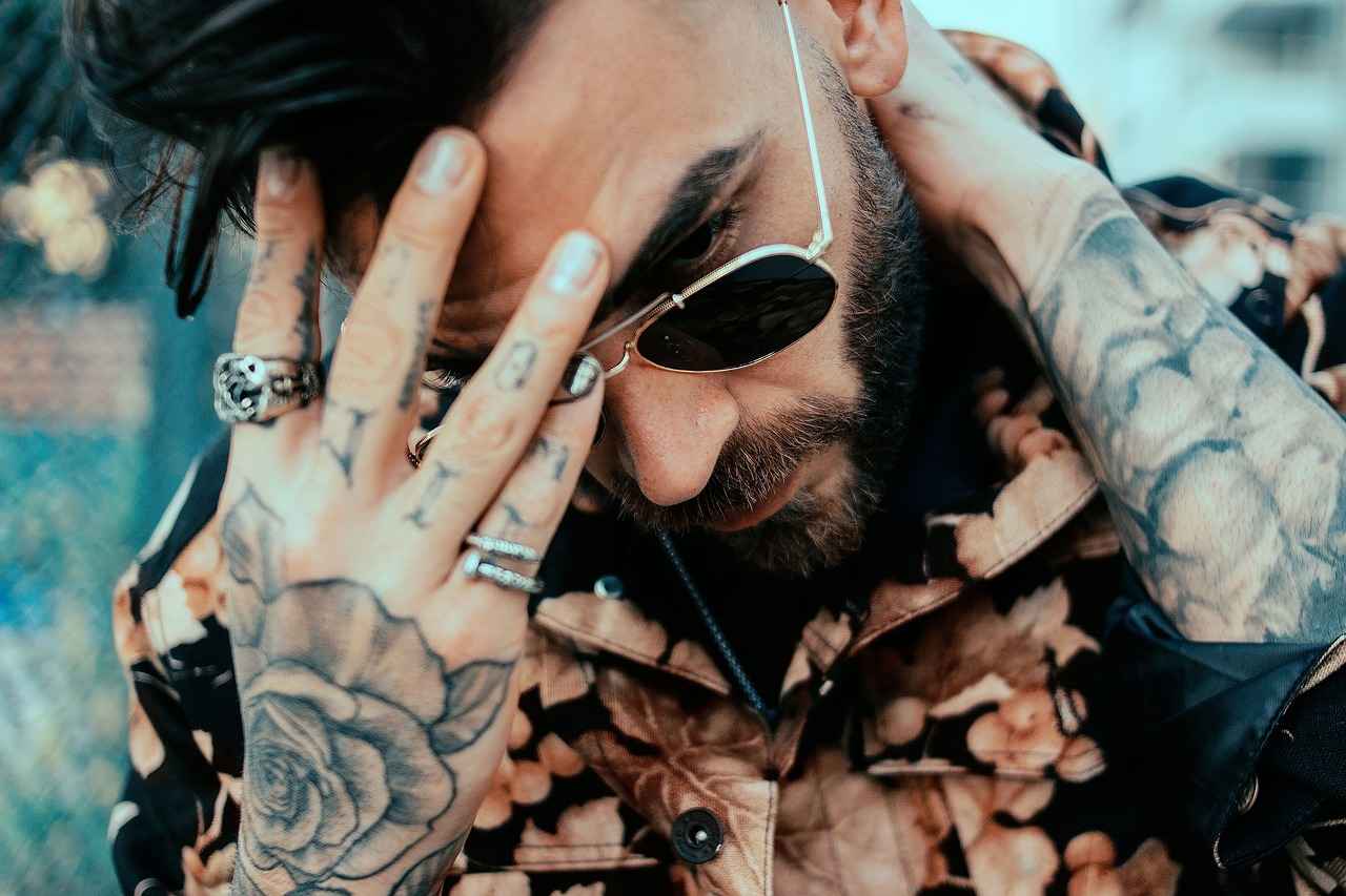 Haircuts Styles for Men: The Hottest Trends in Men’s Hairstyles 6 What Accessories Can Enhance Your Hairstyle?