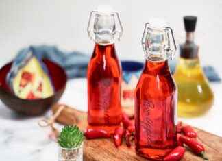 Harnessing the Benefits of Neem Oil for Skin Care Harnessing the Benefits of Neem Oil for Skin Care