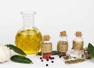 Harnessing the Skin Hydration Benefits of Borage Oil Harnessing the Skin Hydration Benefits of Borage Oil