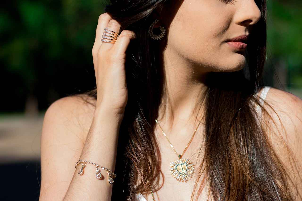 How to Care for Pearls and Keep Them Looking New 4 Wearing Pearls: How to Keep Them Safe