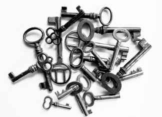 How to Change Battery in Honda Accord Key How to Change Battery in Honda Accord Key