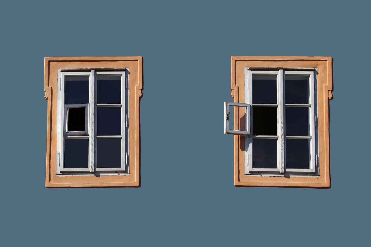 How to Choose Between Home Equity Loans and HELOCs 1 Understanding Home Equity Loans
