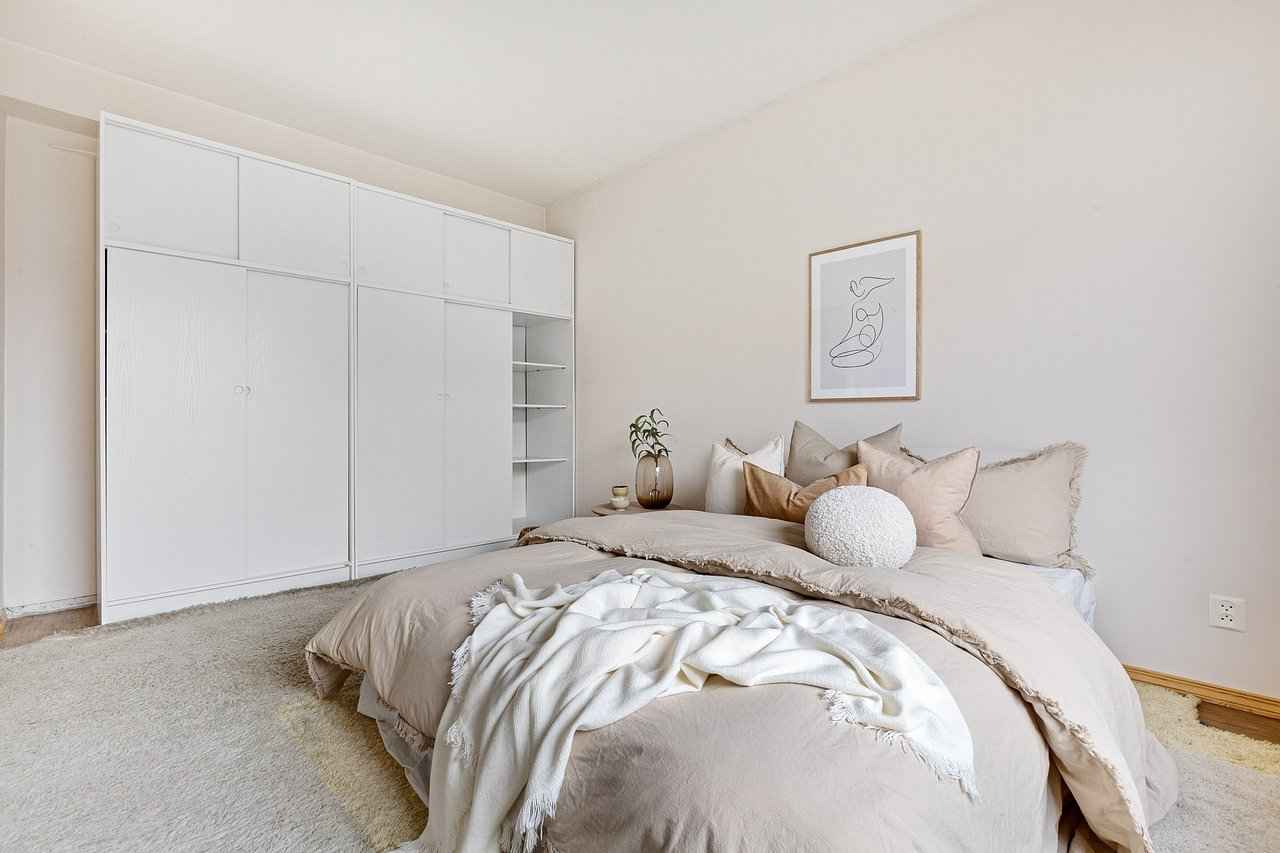 Integrating Luxury Beds with Bedroom Decor