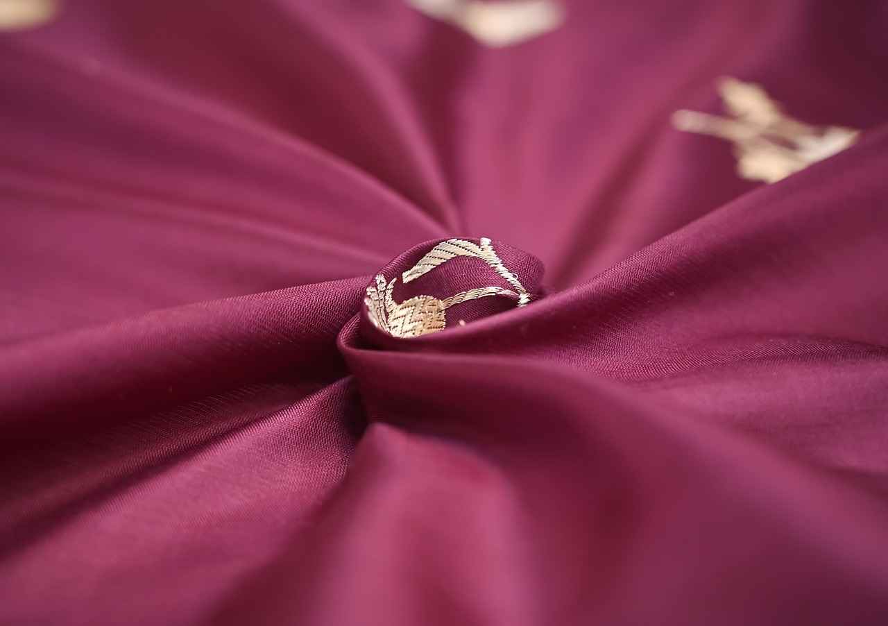 How to Choose the Right Fabric for Your Custom T-Shirts 3 Fabric Blends: The Best of Both Worlds