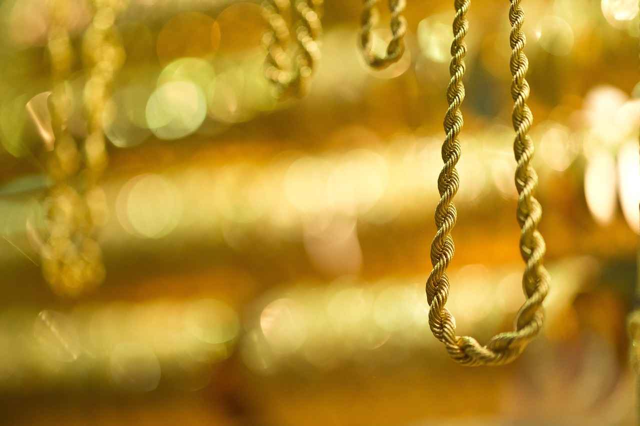 How to Clean Gold Jewelry at Home 1 Why Clean Gold Jewelry?