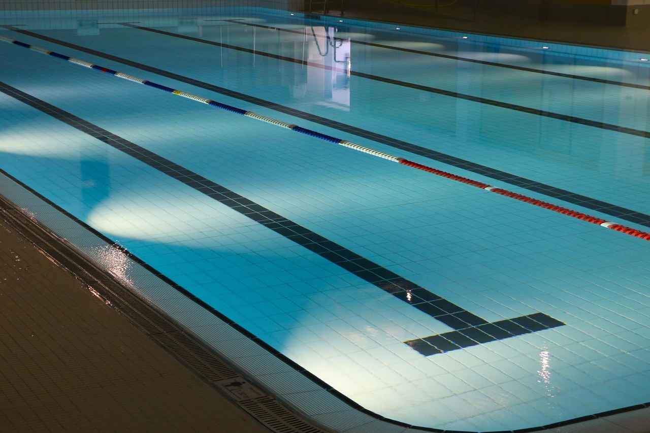 How to Clear Green Pool Water Fast: Easy Fixes 4 Shocking Your Pool: A Quick Fix