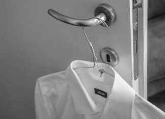 How to Design Custom Polo Shirts for Your Brand’s Image How to Design Custom Polo Shirts for Your Brand's Image