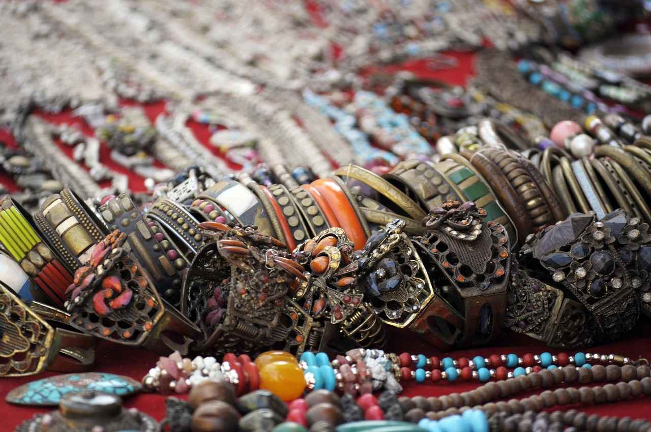 How to Engrave Jewelry: Ideas for a Meaningful & Timeless Gift 7 How to Prepare for Engraving?