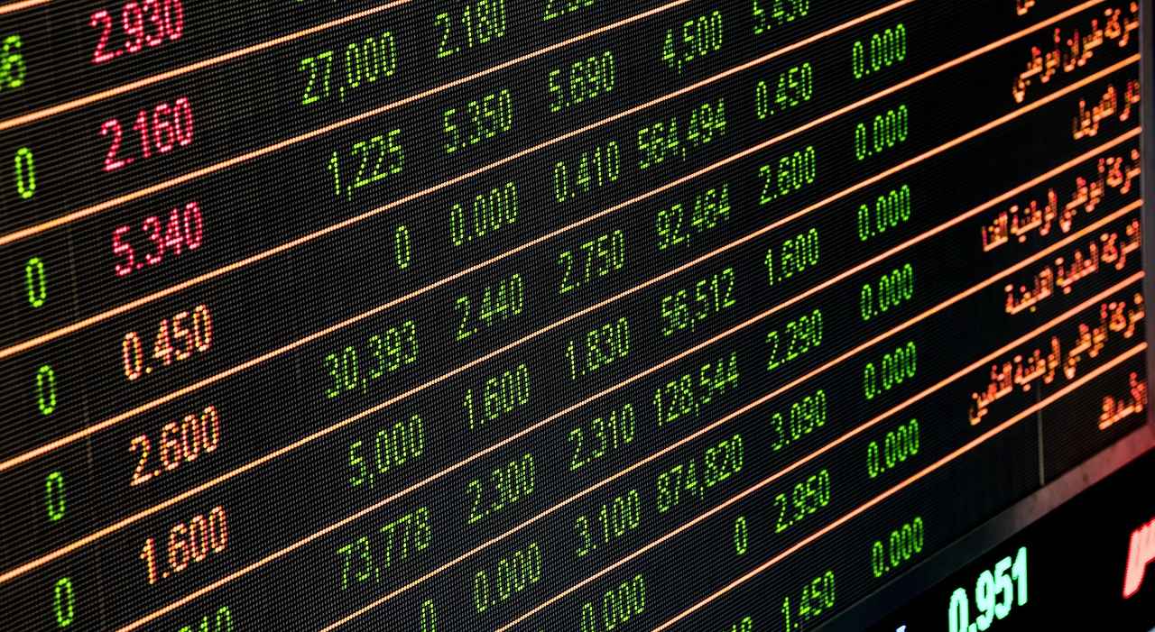 How to Find the Best Loan Rates Near Me: Tips for 2025 3 Comparing Lenders