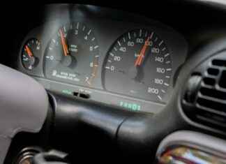 How to Fix Green Key Light on Honda Accord How to Fix Green Key Light on Honda Accord