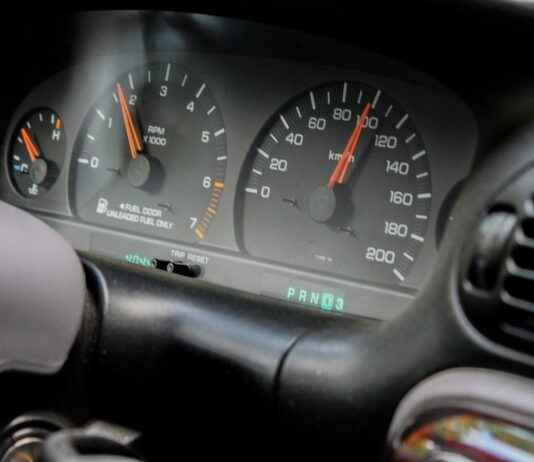 How to Fix Green Key Light on Honda Accord How to Fix Green Key Light on Honda Accord