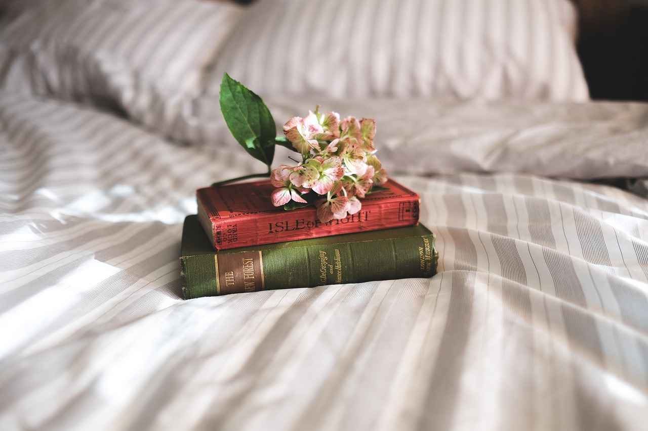 Understanding Bed Back Wall Design