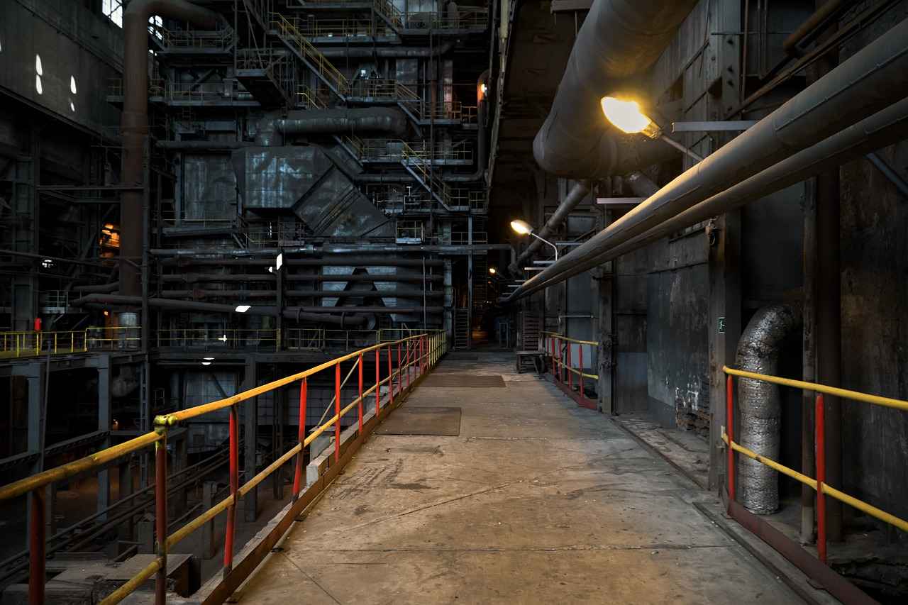 How to Incorporate Platform Bed Designs into Your Modern Home 2 Benefits of Platform Beds