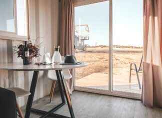 How to Make a Room Divider That Doubles as a Home Office Partition How to Make a Room Divider That Doubles as a Home Office Partition