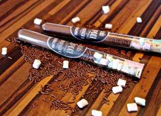 How to Paint & Decorate a DIY Room Divider for a Custom Look How to Paint & Decorate a DIY Room Divider for a Custom Look