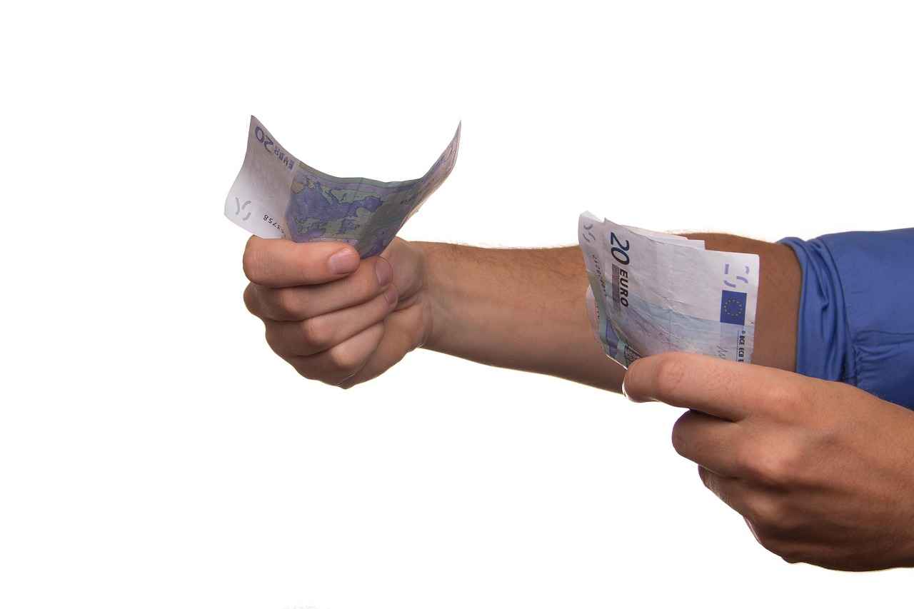 How to Refinance Student Loans for Lower Rates 4 How to Choose the Right Lender