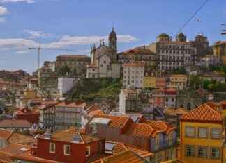 Indian Home Goods in New York: Top Spots for Traditional Furniture and Décor Indian Home Goods in New York: Top Spots for Traditional Furniture and Décor