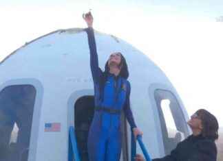 Katy Perry Blue Origin Return: Earth Landing Video Highlights katy-perry-blue-origin-return-earth-landing-video-highlights