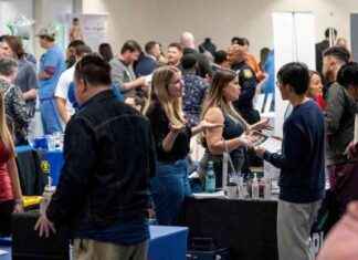 March US Payrolls Increase to 228,000, Unemployment Rate at 4.2% march-us-payrolls-ncrease-to-228000-unemployment-rate-at-42