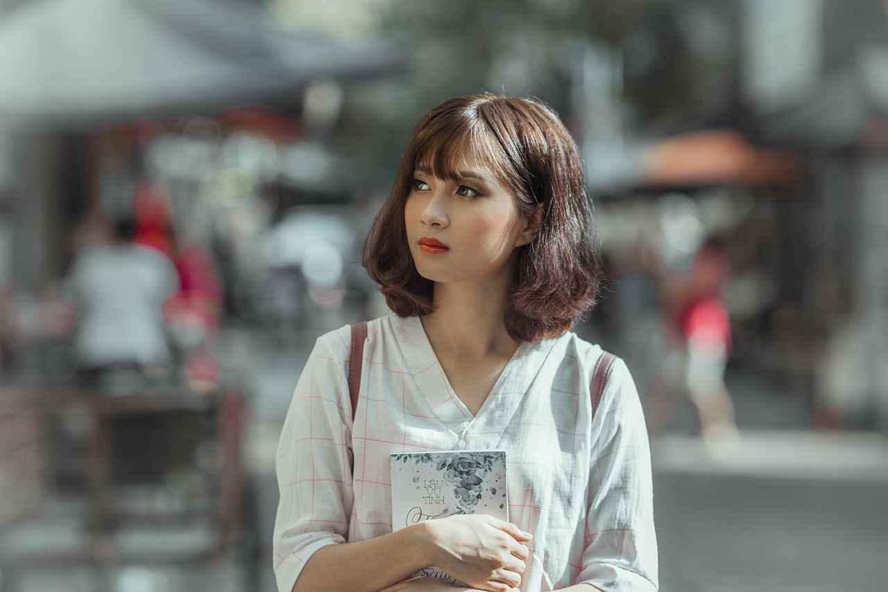 Medium Haircut Styles for Women: The Most Flattering Mid-Length Cuts 3 What Are the Trending Medium Haircut Styles in 2023?