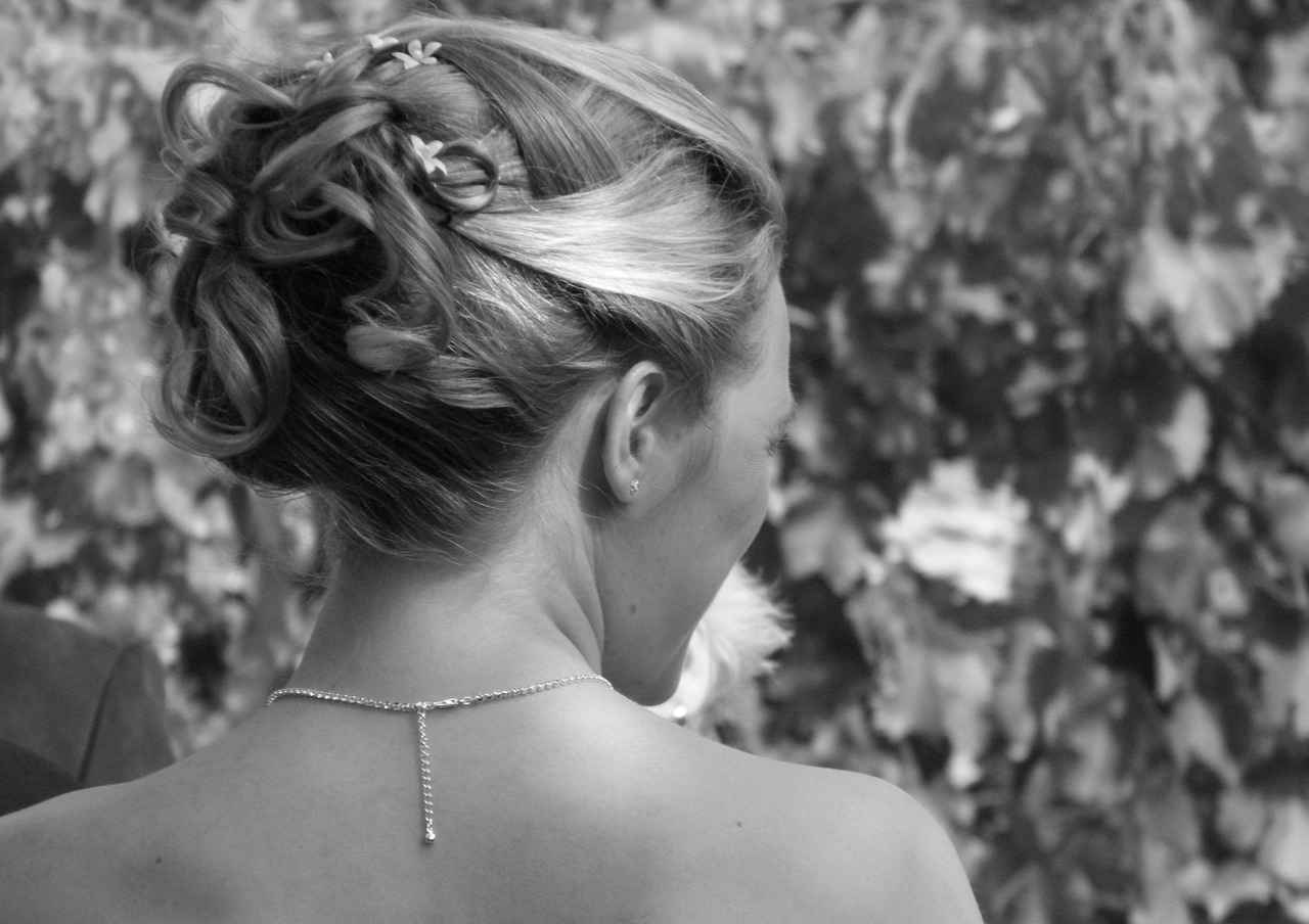 Medium Length Style Haircuts: Chic and Trendy Shoulder-Length Haircuts 1 What Are the Most Popular Medium Length Haircuts?