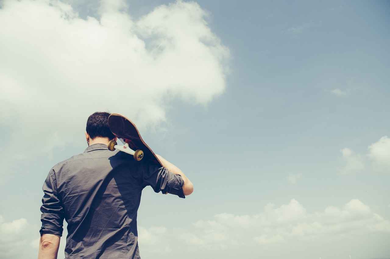 Men's Haircut Styles Back of Head: The Best Back Views for a Clean Cut 4 How to Style Hair for a Clean Back View?