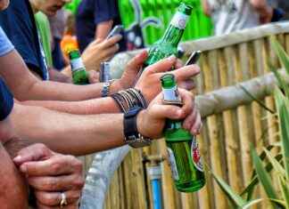 Mens Haircuts Styles with Beard: Perfect Hair and Beard Combinations Mens Haircuts Styles with Beard: Perfect Hair and Beard Combinations