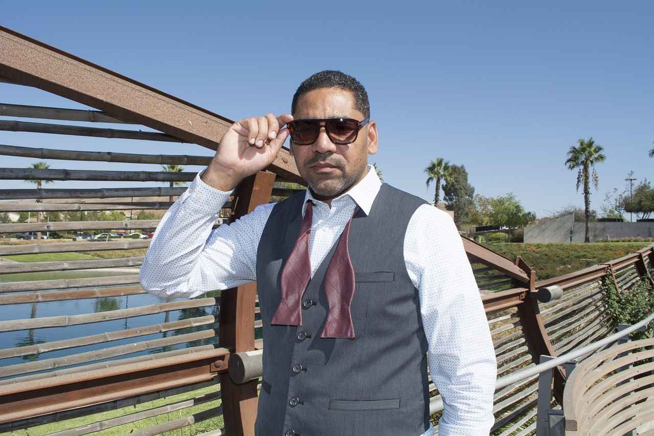 The Cultural Significance of Pearls in Men's Fashion