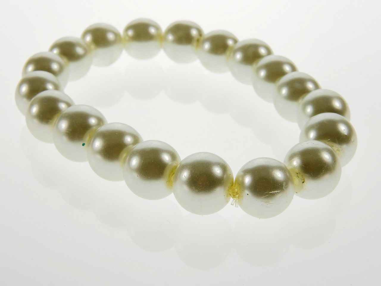 Where to Buy a Mother of Pearl Clover Necklace