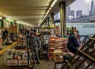 Navigating Trump’s Tariffs: Impact on L.A. Importers navigating-trumps-tariffs-mpact-on-la-mporters