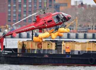 NYC Helicopter Tours Company Closes After Hudson River Crash nyc-helicopter-tours-company-closes-after-hudson-river-crash