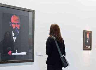 Pawn Shop Owner Accused of Selling Stolen $175K Andy Warhol Art pawn-shop-owner-accused-of-selling-stolen-175k-andy-warhol-art