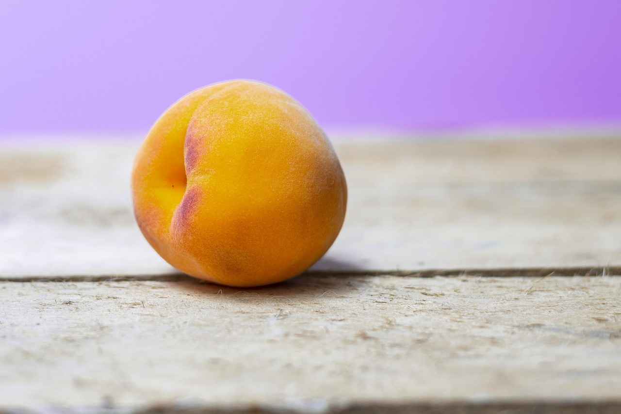 Peach Schnapps Cocktails: 5 Easy Drinks You’ll Love 7 What Are Some Tips for Serving Peach Schnapps Cocktails?