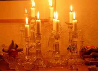 Phone Holder with Strap: Secure Your Phone Anywhere You Go Phone Holder with Strap: Secure Your Phone Anywhere You Go