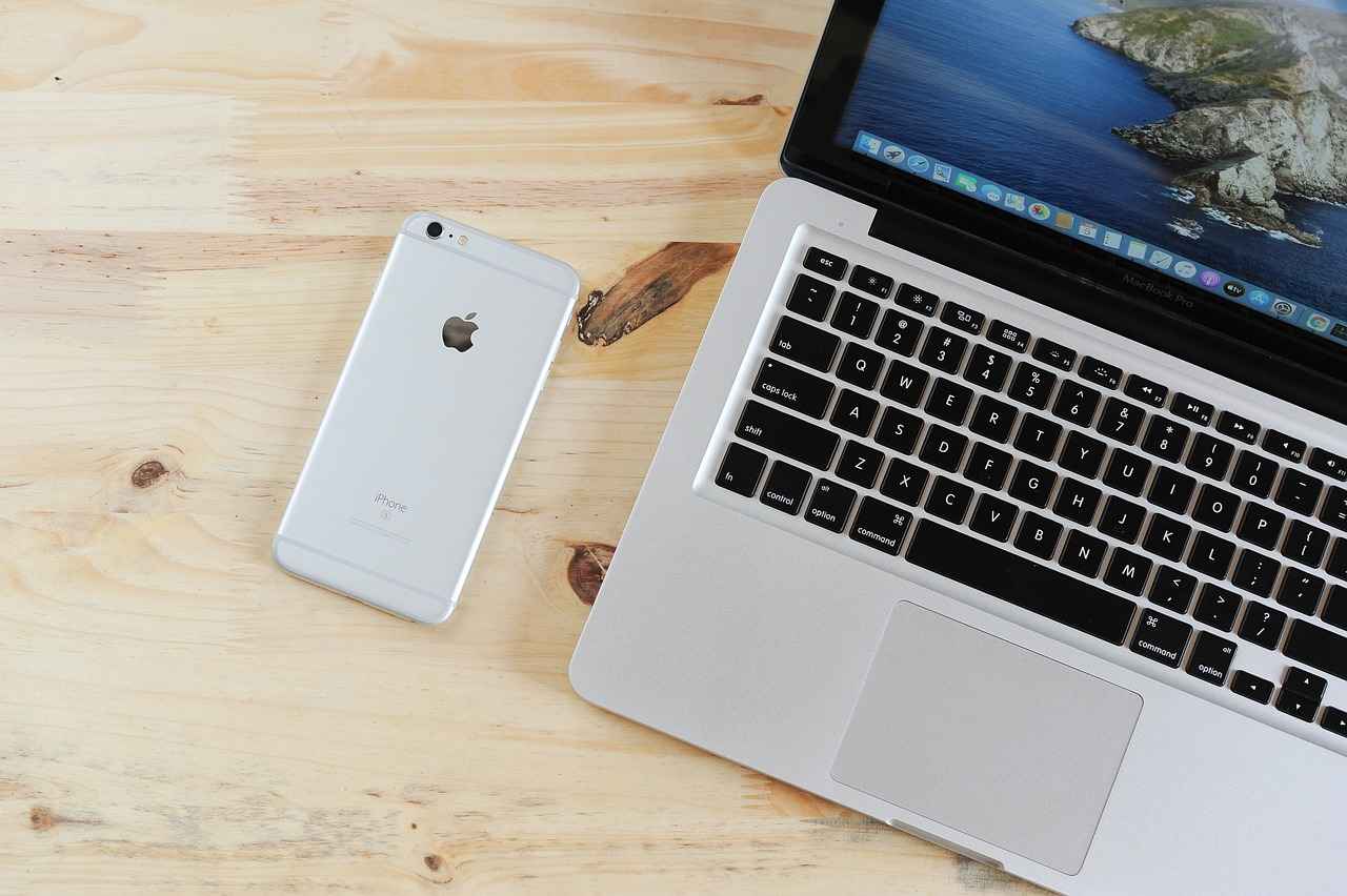 Phone Holder with Strap: Secure Your Phone Anywhere You Go 4 How to Choose the Right Phone Holder