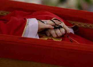 Pope Francis Public Viewing: Live Updates & Start Time pope-francis-public-viewing-live-updates-start-time