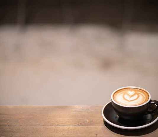 Portable Coffee Makers for Airplanes: Brew Fresh Coffee in the Sky Portable Coffee Makers for Airplanes: Brew Fresh Coffee in the Sky