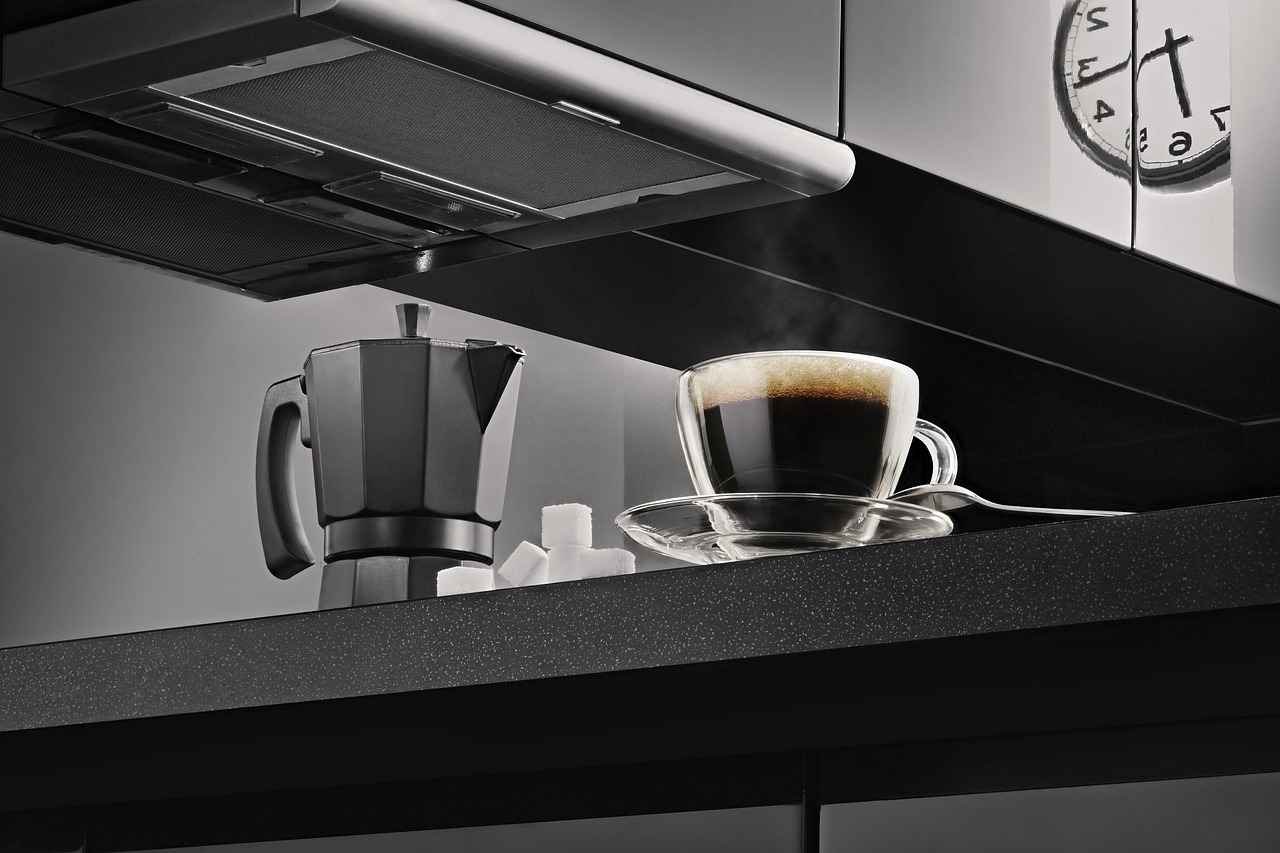 Portable Coffee Makers for the Office: Quick Brewing at Your Desk 3 Popular Portable Coffee Maker Brands